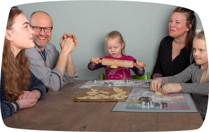 WHY PARENTS PRAISE SITLY